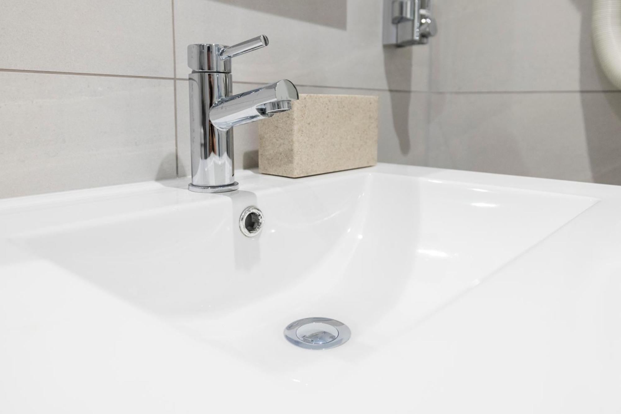 Modern 2 Bed Apartment Эннискиллен Экстерьер фото